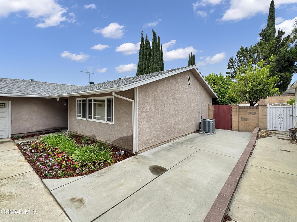 2233 Sequoia Avenue