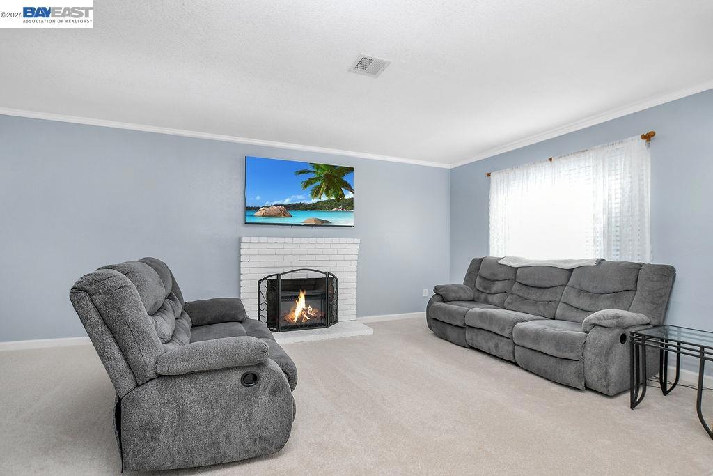 1972 Carnation Cir