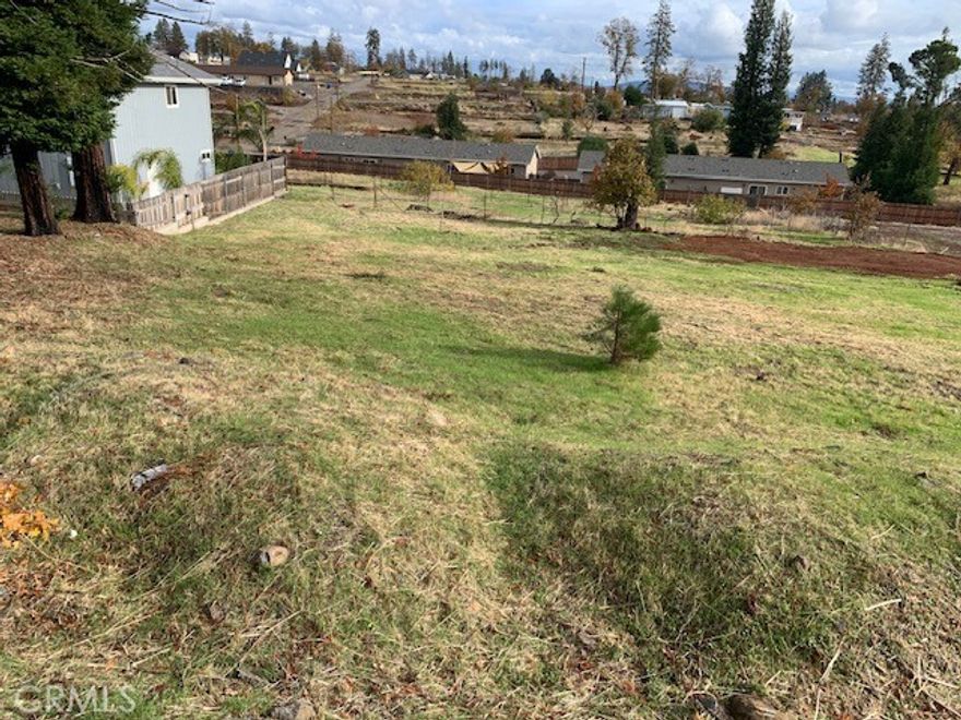 Community Commercial zoned lot on northbound side of Skyway just below Pearson. 100' of Skyway frontage.
