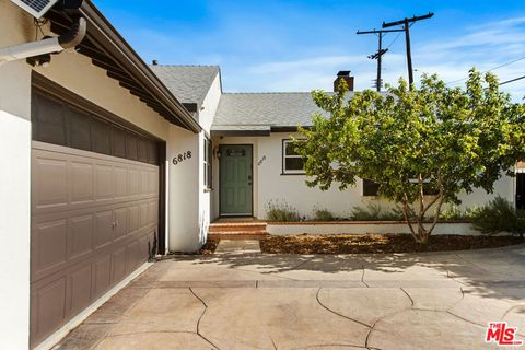 Photo of 6818 Varna Avenue, Van Nuys, CA 91405 (MLS # 26659813)
