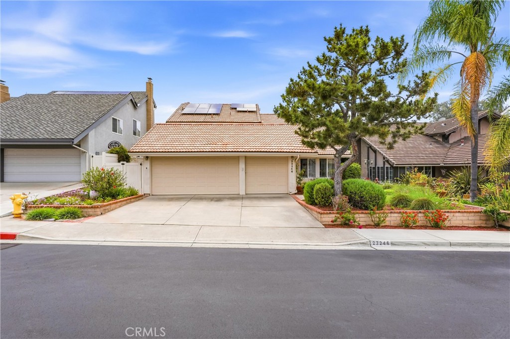 22246 Lantern Lane
