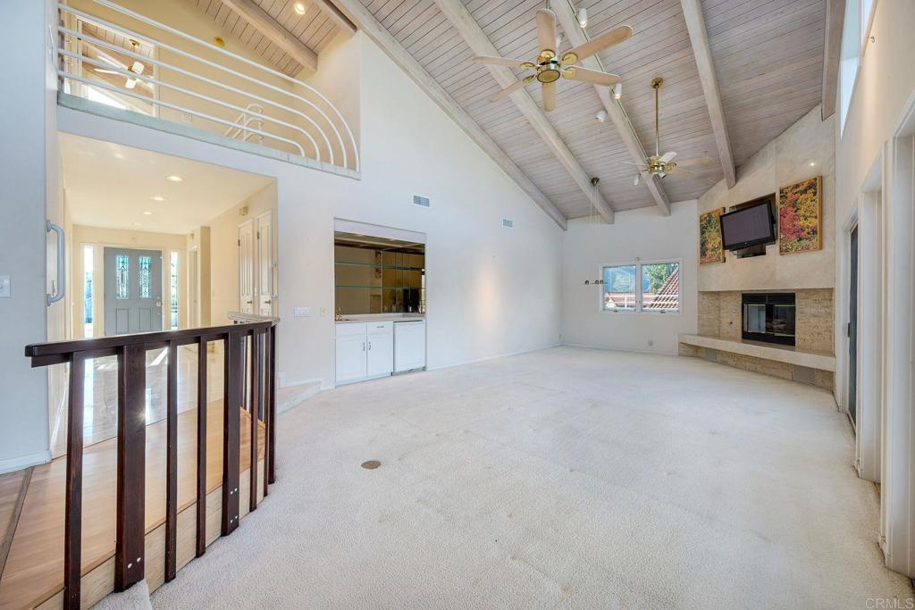 15663 Vista Vicente Drive