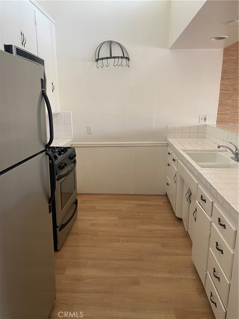1733 W Balboa Boulevard, Newport Beach CA 92663 - Photo 29