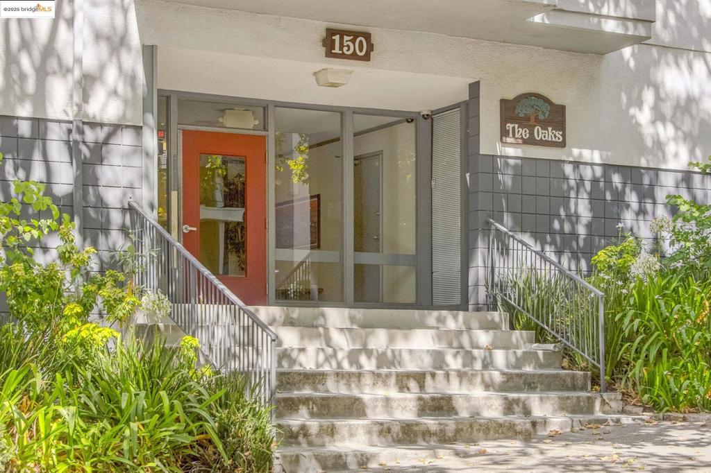 150 Pearl St 212