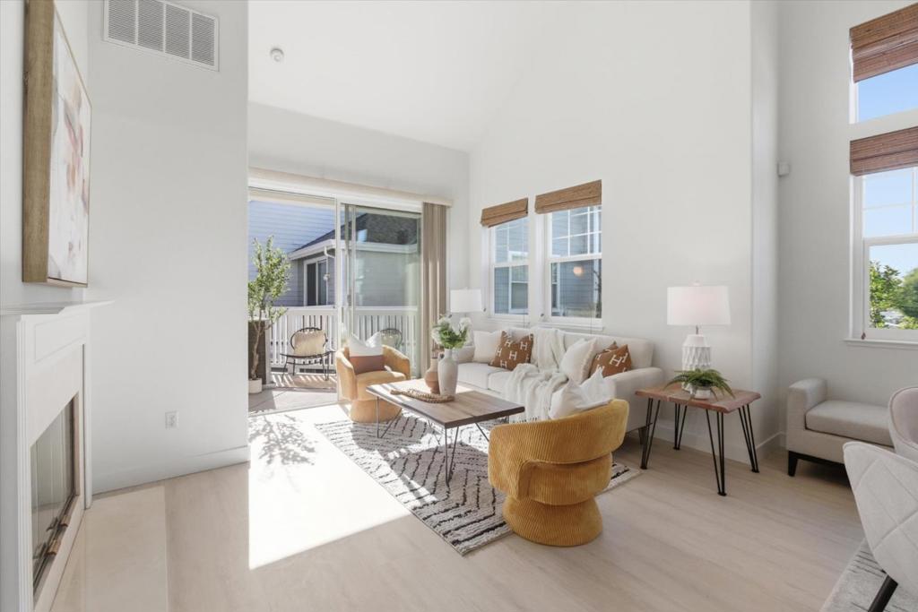 903 Sunrose Terrace 301