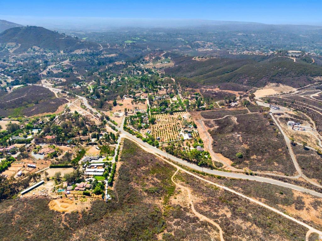 20753 Elfin Forest Rd