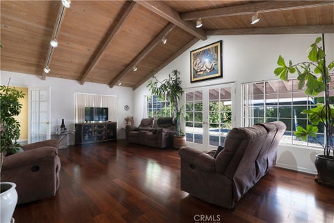 Photo of 8644 Jellico AVE, Sherwood Forest, CA 91325 (MLS # SR26228061)