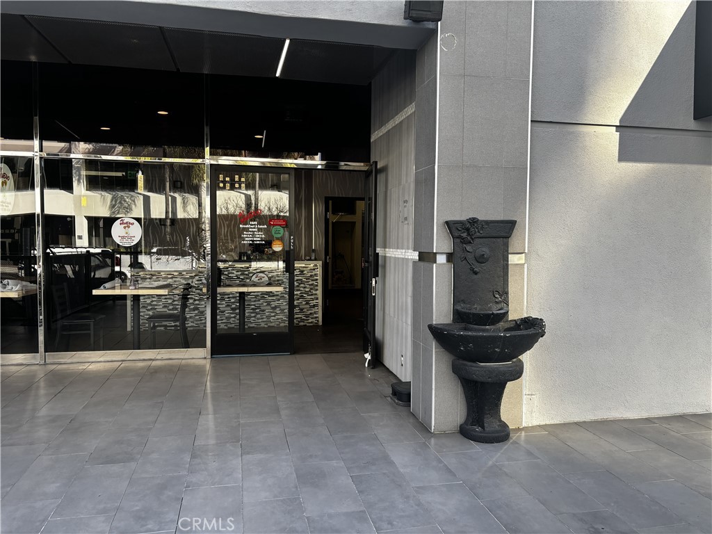 16260 Ventura Boulevard 130