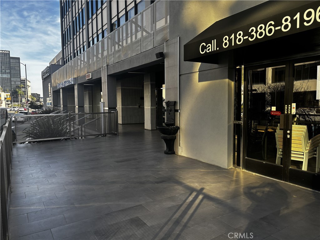 16260 Ventura Boulevard 130