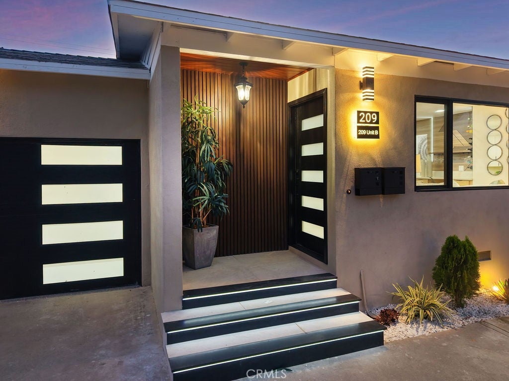 Photo of 209 N Dahlia Drive, Anaheim, CA 92801 (MLS # NP26192126)
