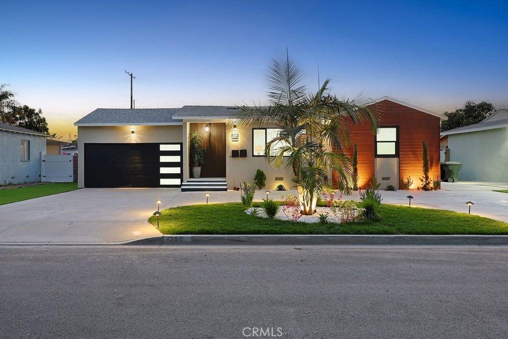 209 N Dahlia Drive