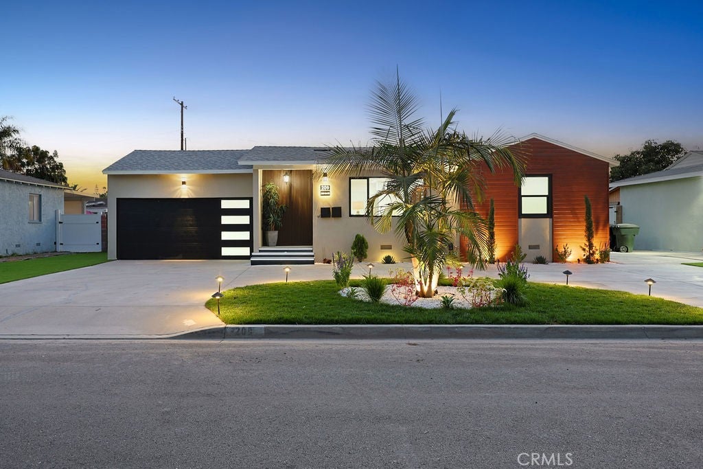 Photo of 209 N Dahlia Drive, Anaheim, CA 92801 (MLS # NP26192126)