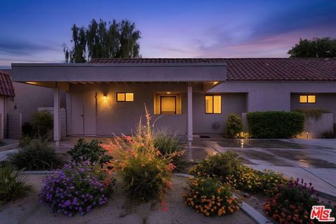 Photo of 40513 Bay Hill Way, Palm Desert, CA 92211 (MLS # 26666269)