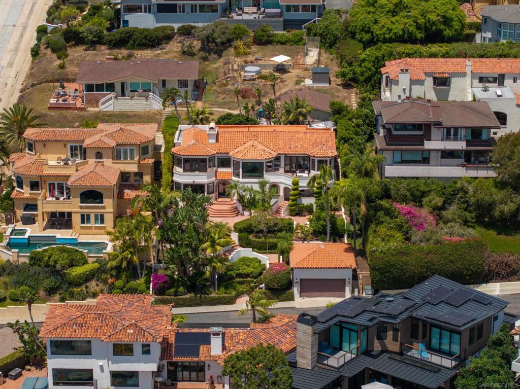 874 Harbor View W
