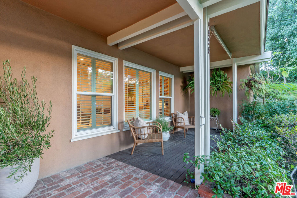 4958 Carpenter Avenue