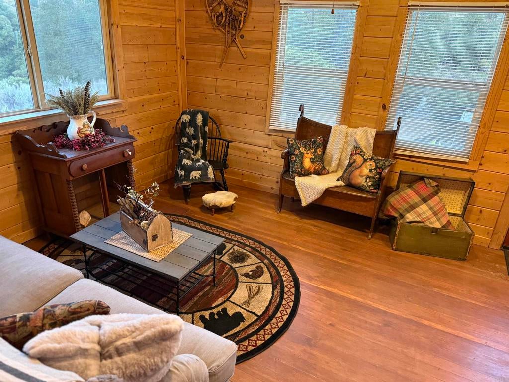 9150 Pine Creek 22