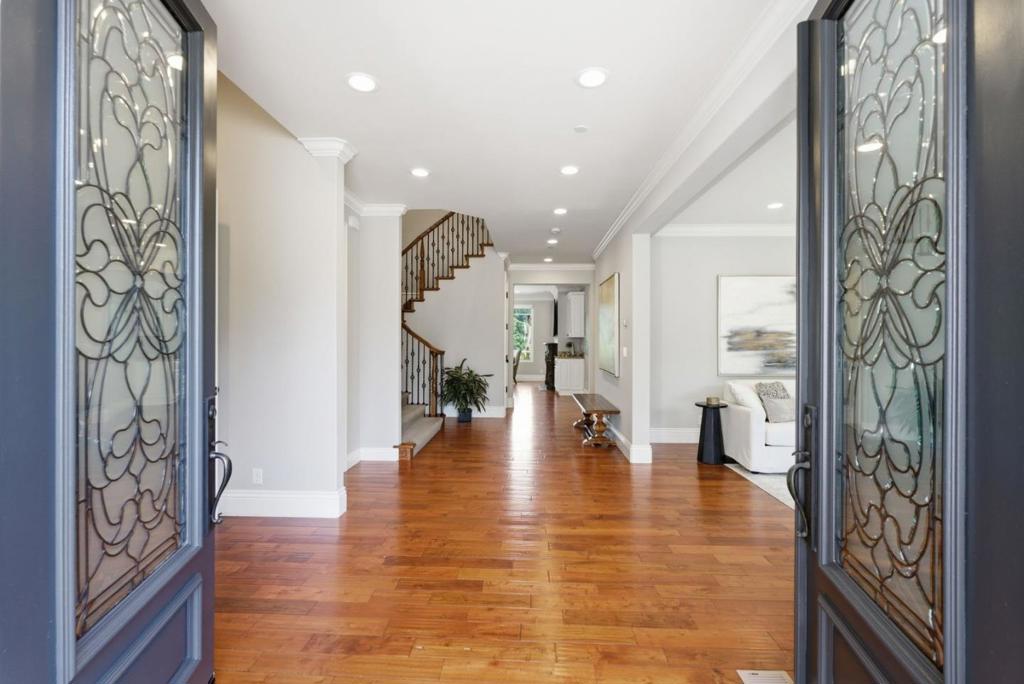496 Summit Drive