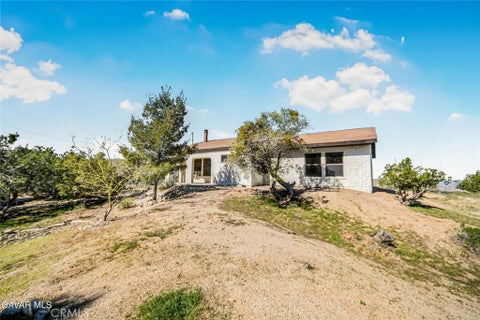Photo of 31720 96th Street East St, Littlerock, CA 93543 (MLS # SR26188925)