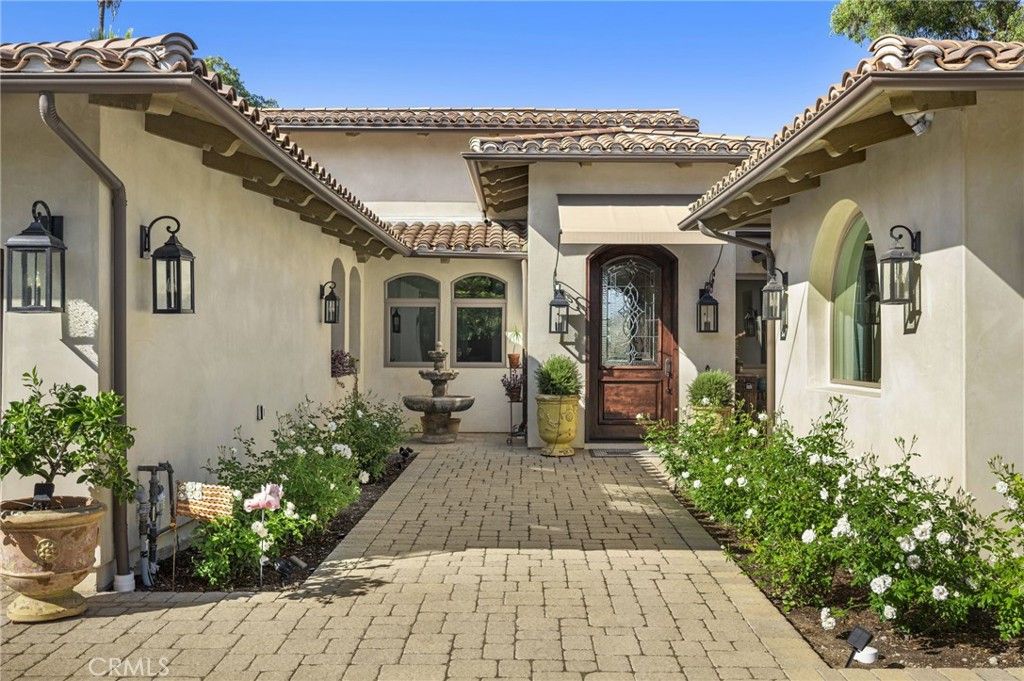 Photo of 31527 Aguacate Road, San Juan Capistrano, CA 92675 (MLS # NP26023256)
