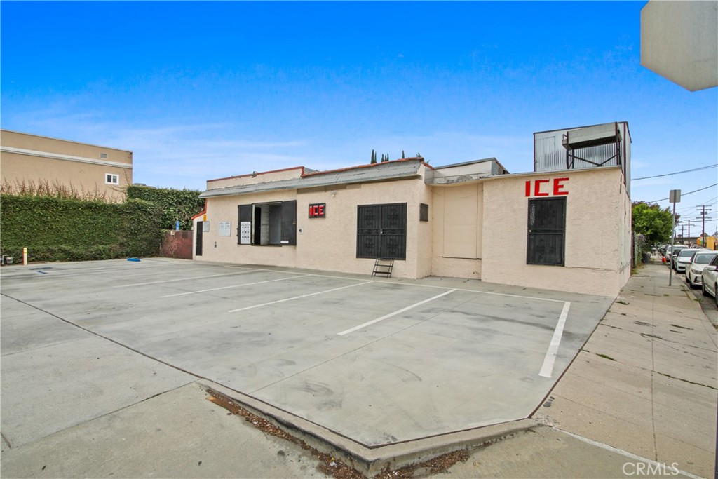 911 N Alameda