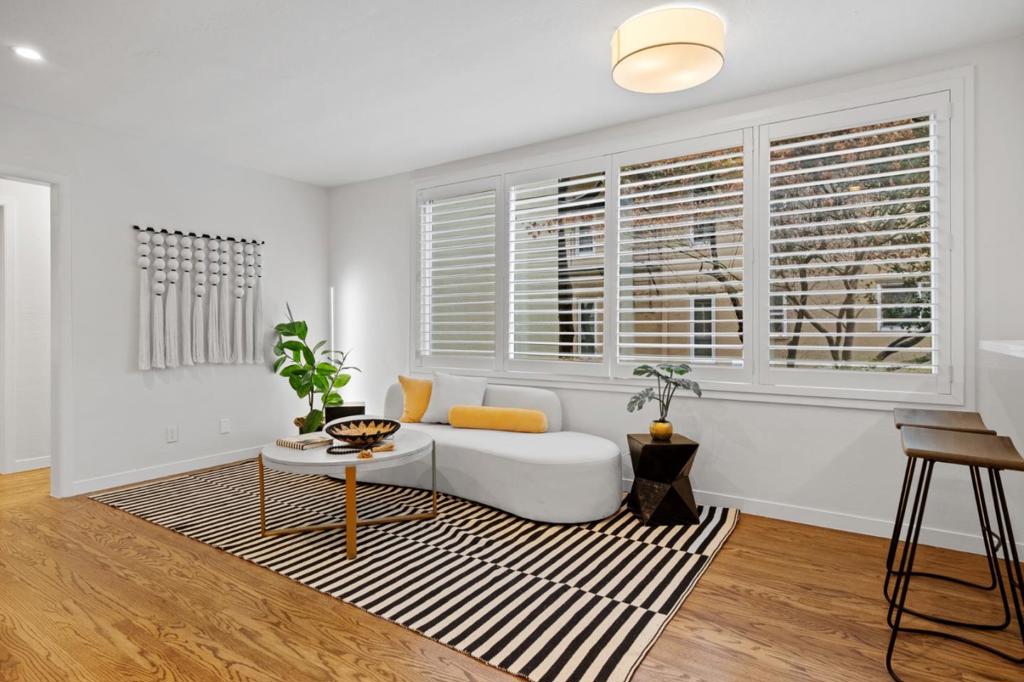 177 N El Camino Real Way 27