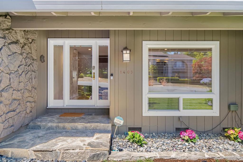 1405 Cedar Place