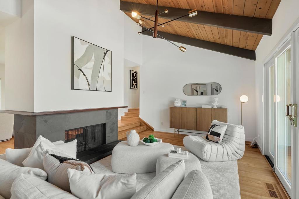 1405 Cedar Place