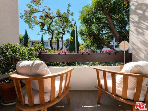 Photo of 950 N Kings Road #168, West Hollywood, CA 90069 (MLS # 26102558)