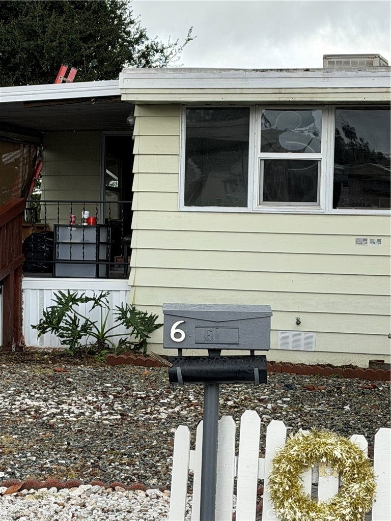 301 E Foothill 6
