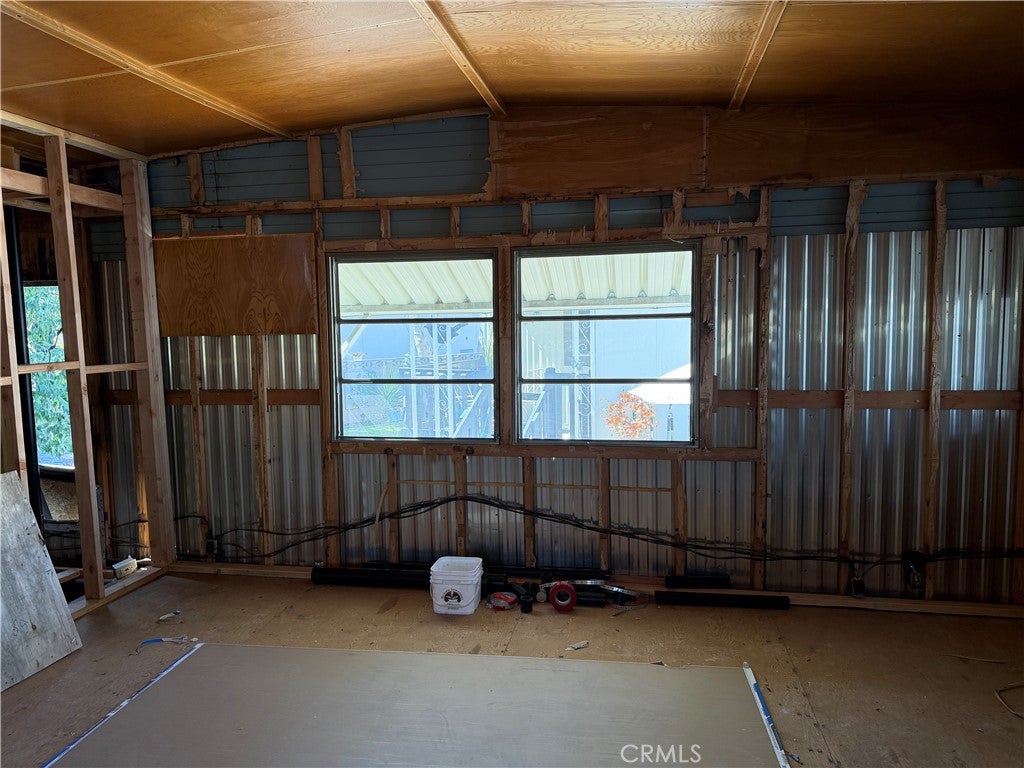 301 E Foothill 6