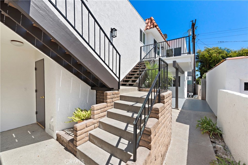 223 Avenida Victoria