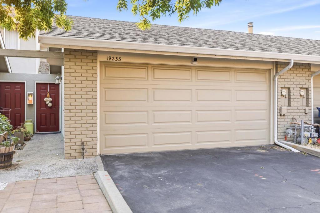 19233 Creekside Lane