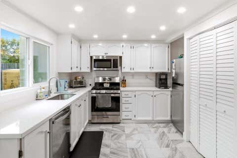 Photo of 19233 Creekside Lane, Salinas, CA 93908 (MLS # ML82058874)