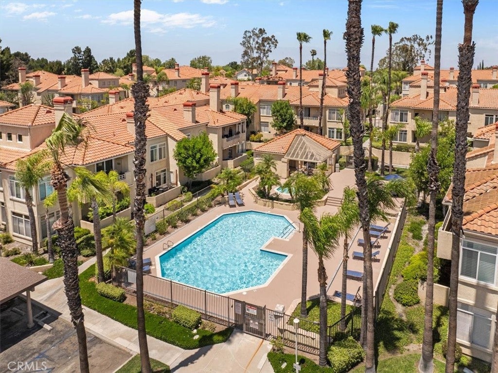 3100 Altura Court A204
