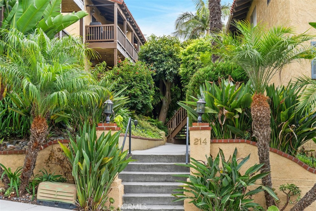 Casa Contenta (CA) - Residential
