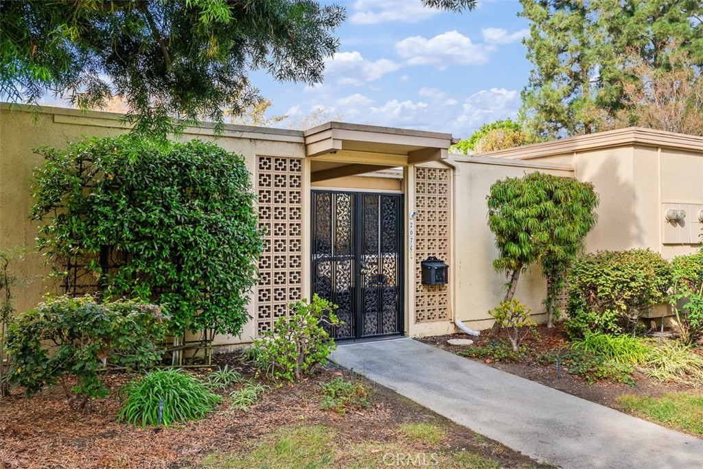 207 Avenida Majorca C