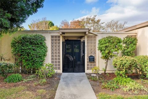 207 Avenida Majorca C Laguna Woods CA 92637