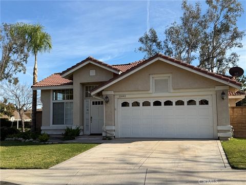 Photo of 11441 Candela Dr, Rancho Cucamonga, CA 91701 (MLS # AR26036854)