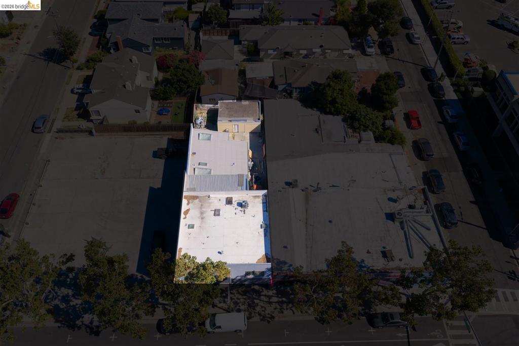 464 E 14th