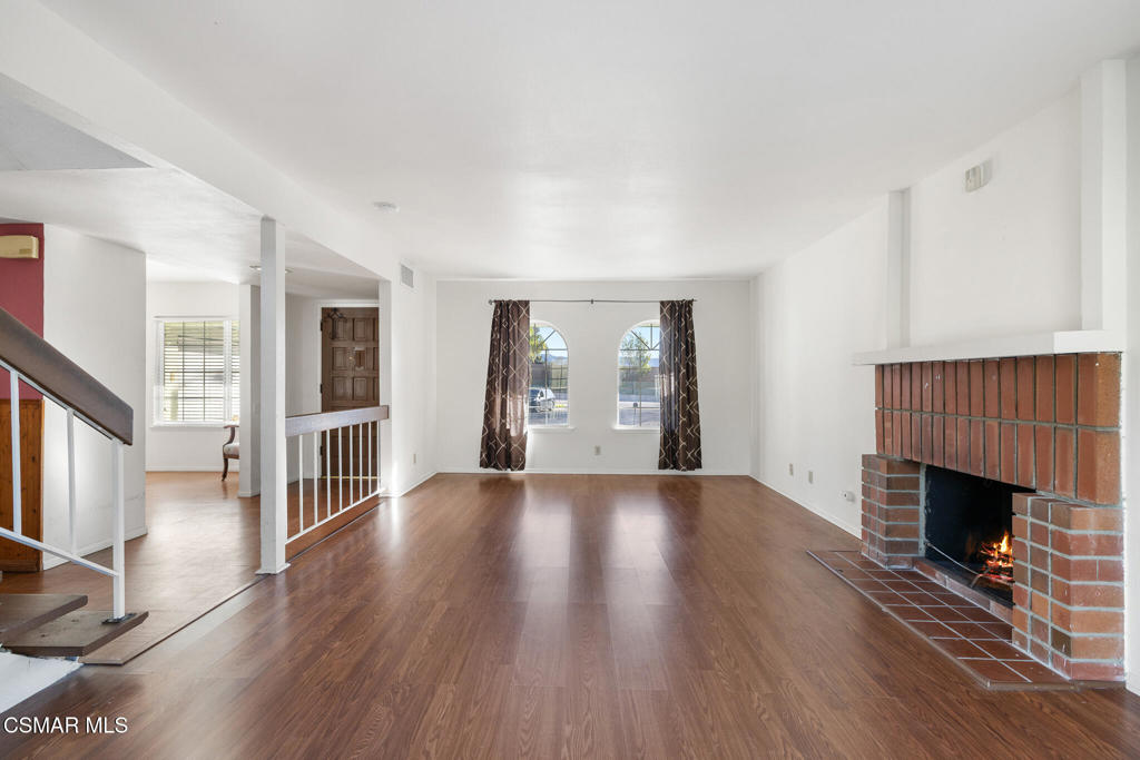 2183 E Chesterton Street