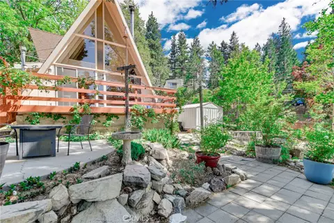 30736 Live Oak Dr, Running Springs, CA 92382 - MLS#: IG26096294
