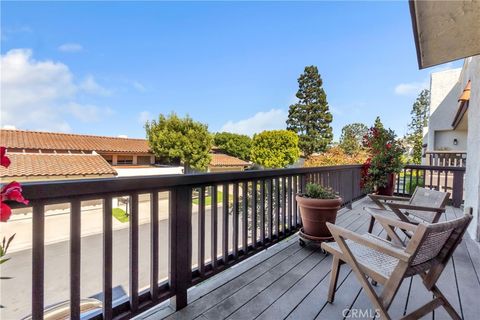 Tiny photo for 105 Aspen Way, Rolling Hills Estates, CA 90274 (MLS # SB25122315)