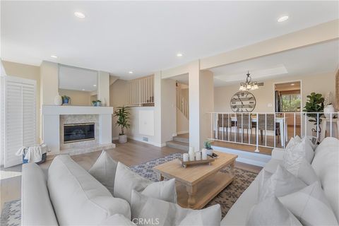 Photo of 105 Aspen Way, Rolling Hills Estates, CA 90274 (MLS # SB25122315)