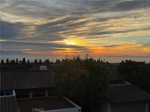 Tiny photo for 105 Aspen Way, Rolling Hills Estates, CA 90274 (MLS # SB25122315)