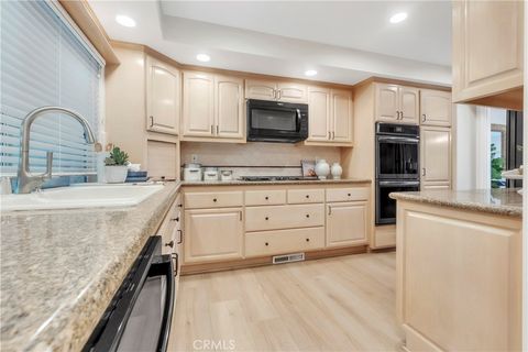 Tiny photo for 105 Aspen Way, Rolling Hills Estates, CA 90274 (MLS # SB25122315)