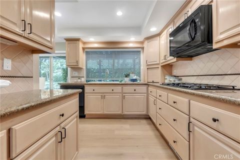 Tiny photo for 105 Aspen Way, Rolling Hills Estates, CA 90274 (MLS # SB25122315)