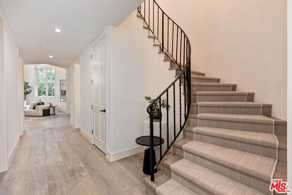 Photo of 11500 San Vicente Boulevard #221, Los Angeles, CA 90049 (MLS # 26632125)