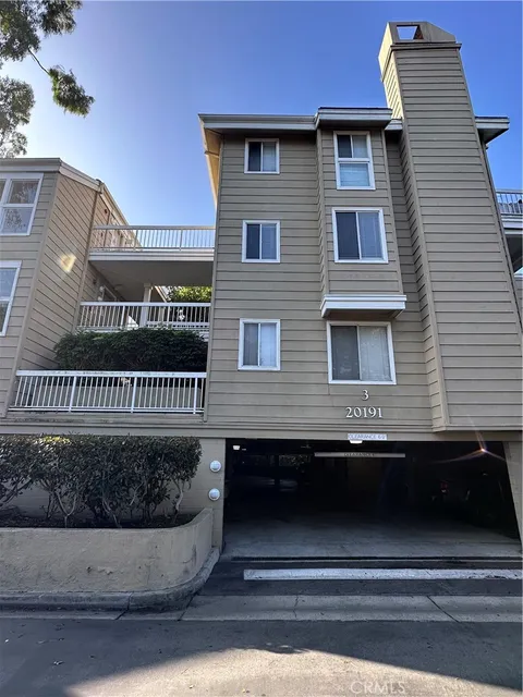 20191 Cape Coral Ln Unit 214, Huntington Beach, CA 92646 - MLS#: PW25270550