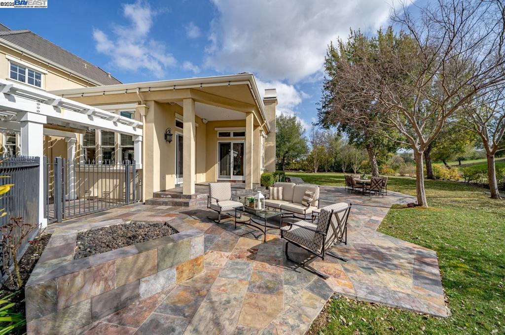 RUBY HILL - Residential