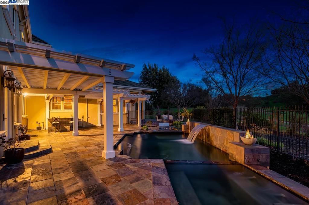 RUBY HILL - Residential